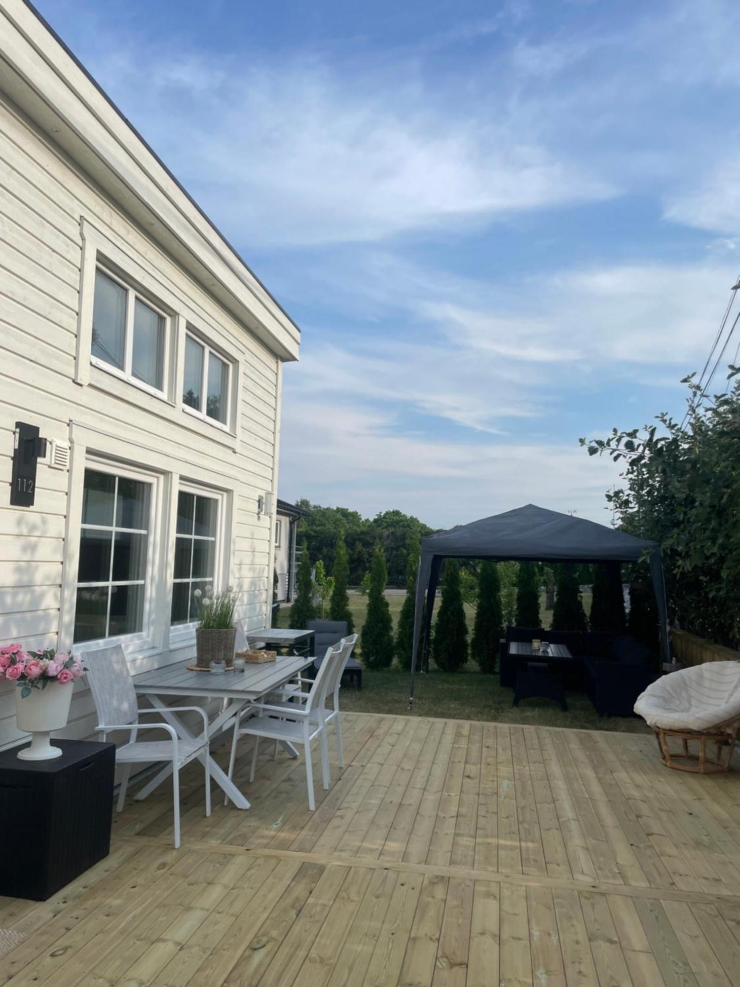 Ett Nytt Fraesch Hus Utanfoer Stockholm Naera Arlanda Villa Rosersberg Exterior foto