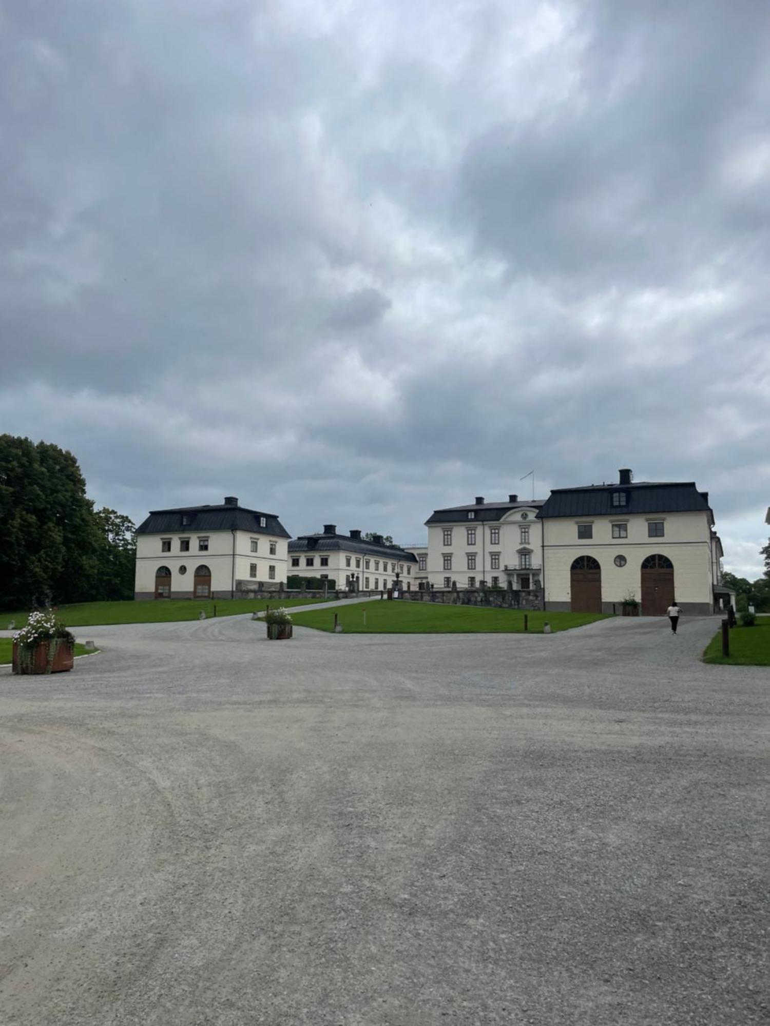 Ett Nytt Fraesch Hus Utanfoer Stockholm Naera Arlanda Villa Rosersberg Exterior foto